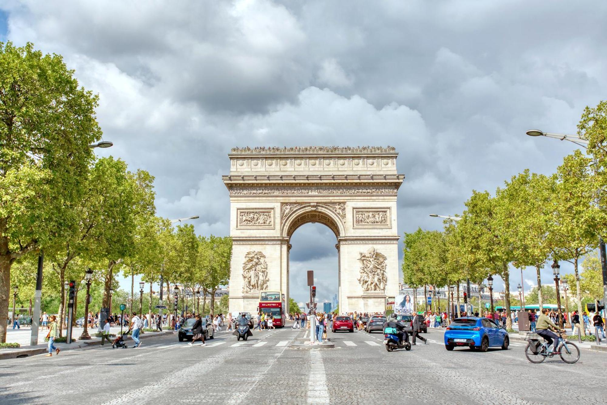 Luxueux 200M2 5Ch Champs Elysees A 1Min Perle Rare Париж Экстерьер фото