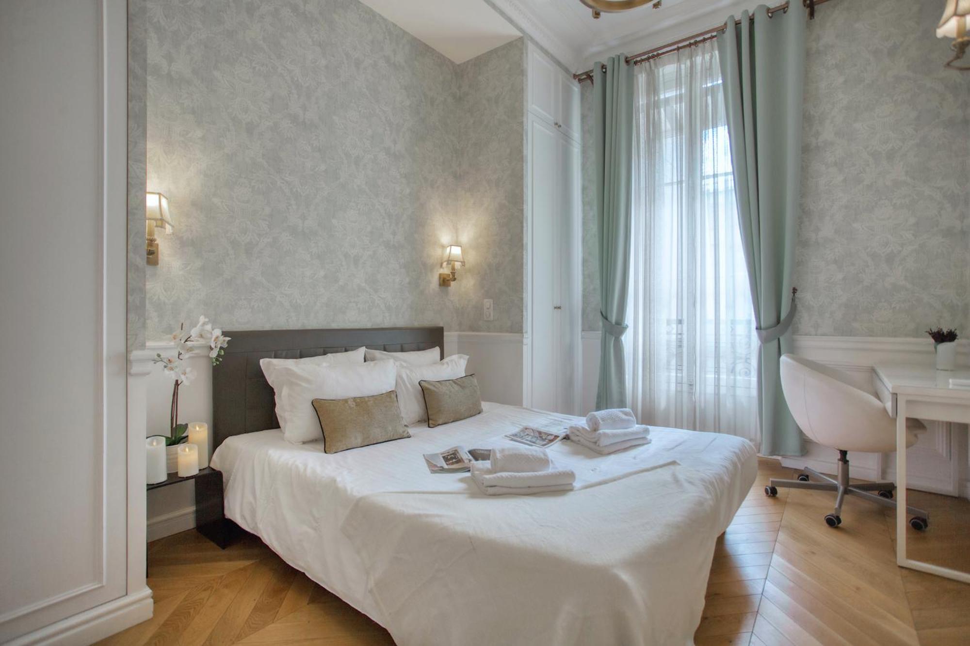 Luxueux 200M2 5Ch Champs Elysees A 1Min Perle Rare Париж Экстерьер фото