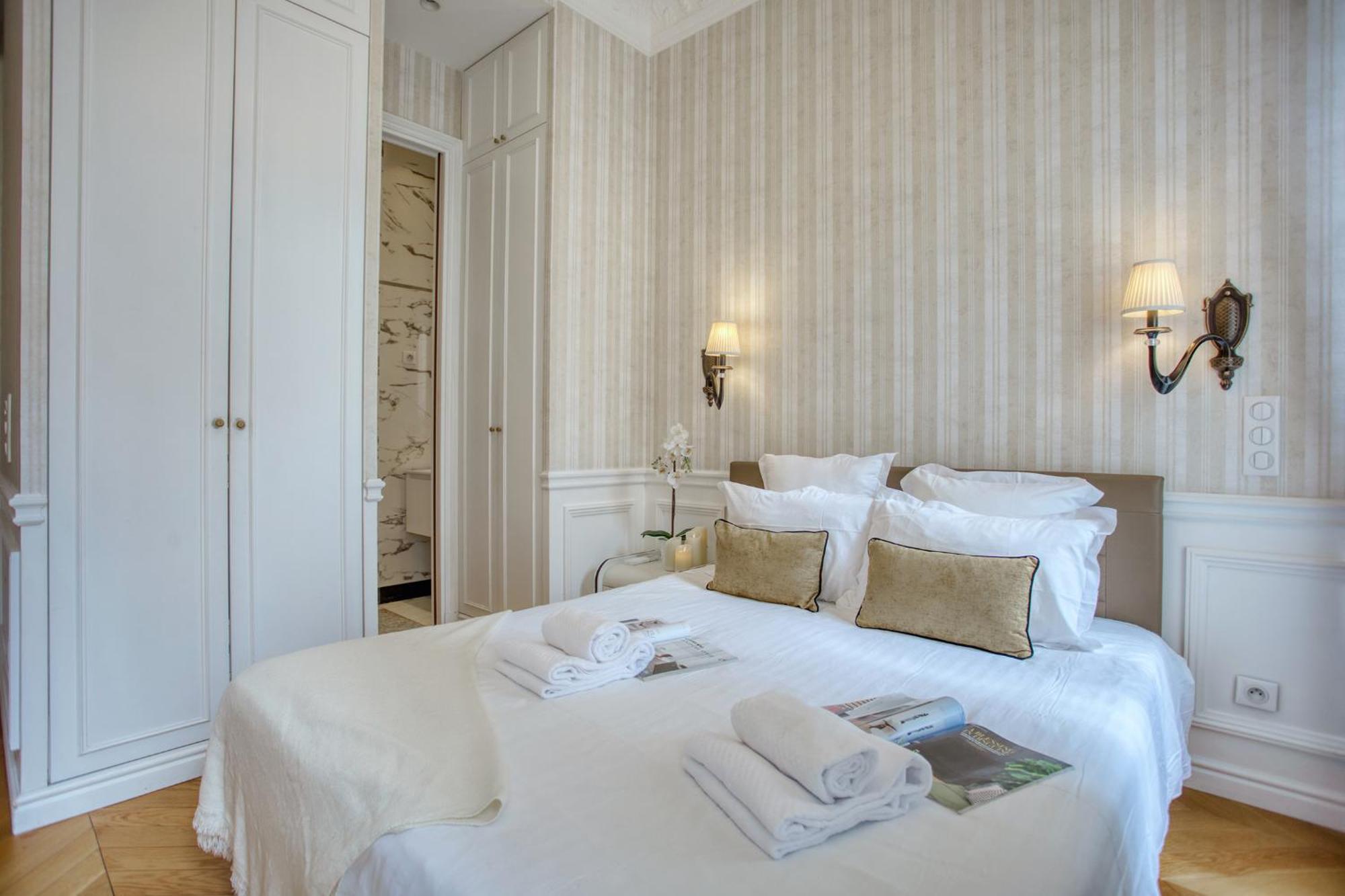 Luxueux 200M2 5Ch Champs Elysees A 1Min Perle Rare Париж Экстерьер фото