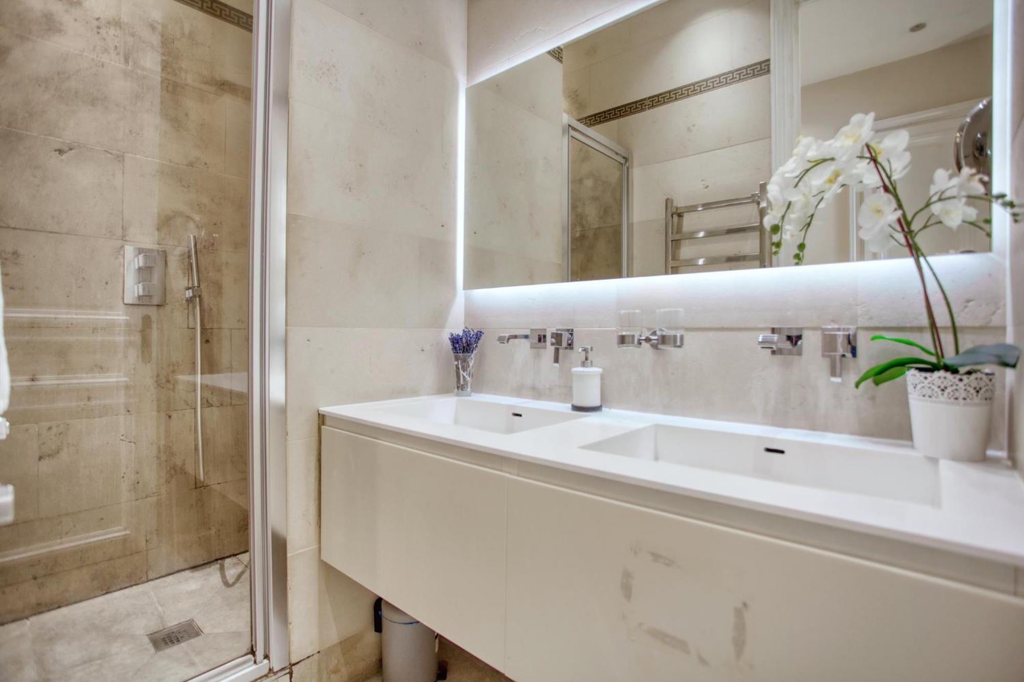 Luxueux 200M2 5Ch Champs Elysees A 1Min Perle Rare Париж Экстерьер фото